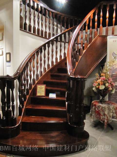 ��ɼ¥��̨���ܴ���